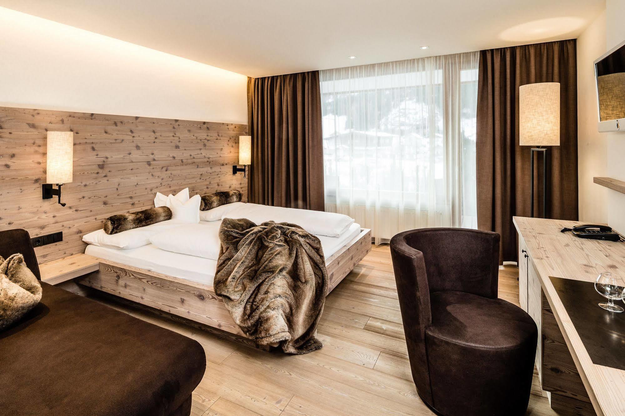 Arthotel Anterleghes - Gardenahotels Selva di Val Gardena Luaran gambar