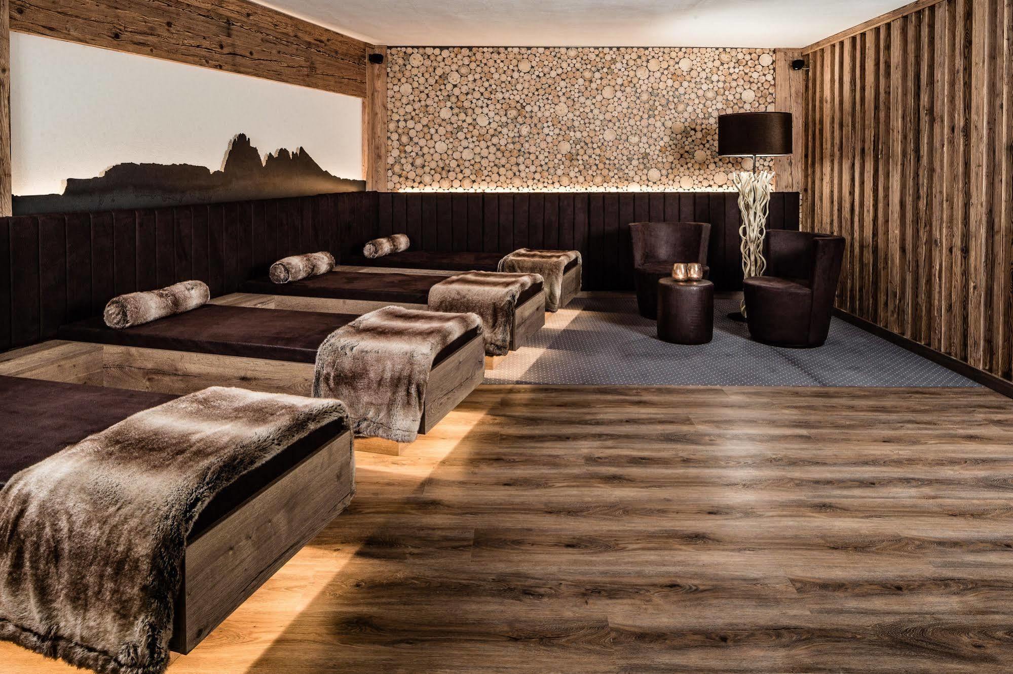 Arthotel Anterleghes - Gardenahotels Selva di Val Gardena Luaran gambar